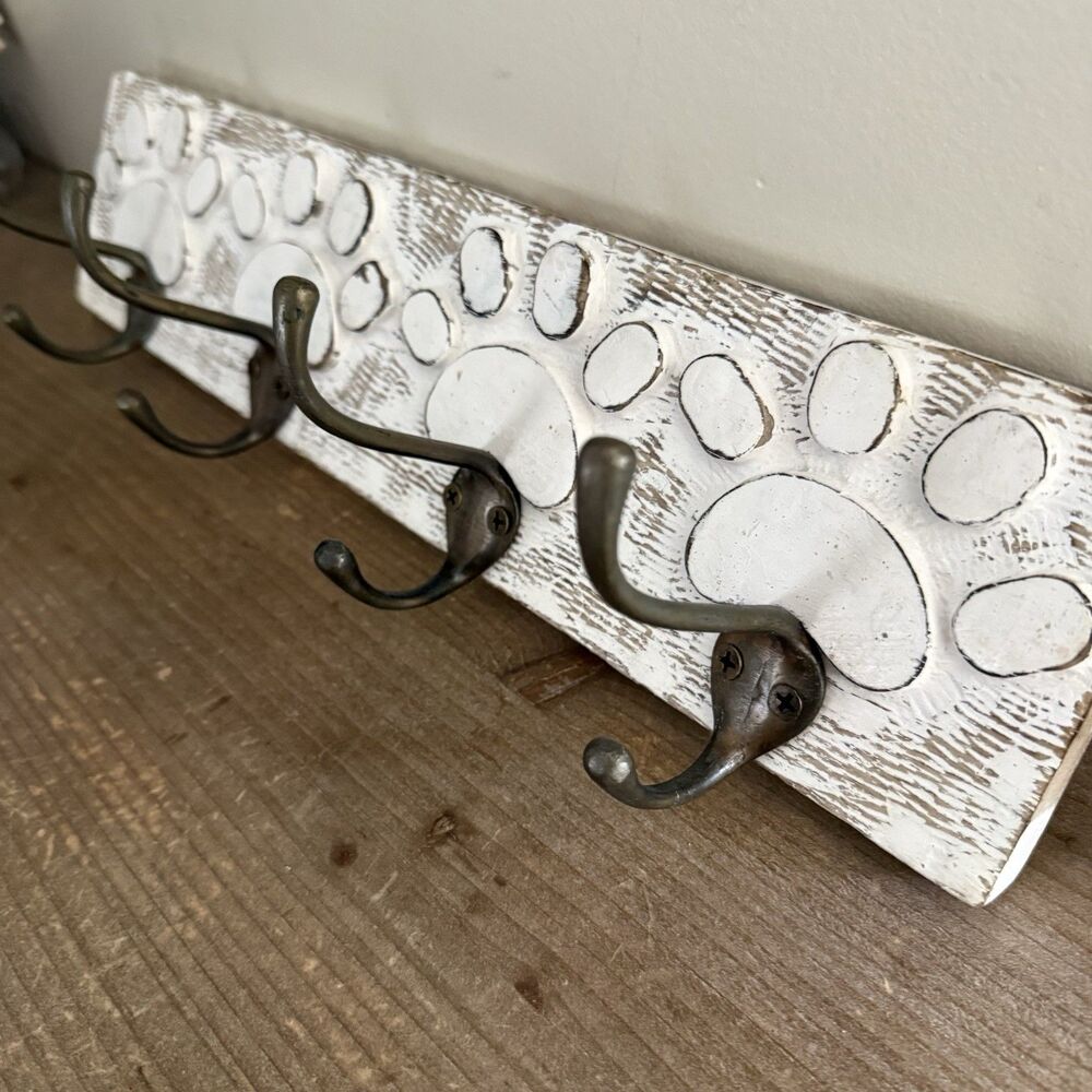 Pet Wall Mount Wooden Paw Print Distressed White W/4 Hooks Never Used